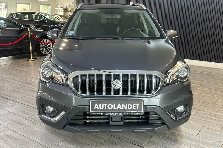Grå Suzuki S-Cross fra 2018
