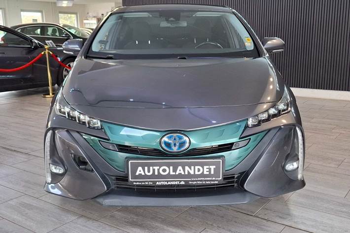 Grå Toyota Prius fra 2019