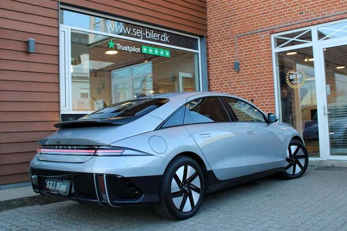 Sølv Hyundai Ioniq 6 fra 2023