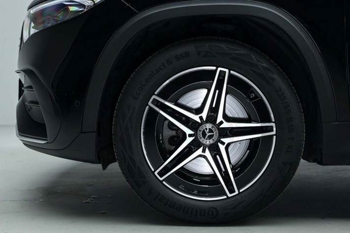 Grå Mercedes EQA250 fra 2023