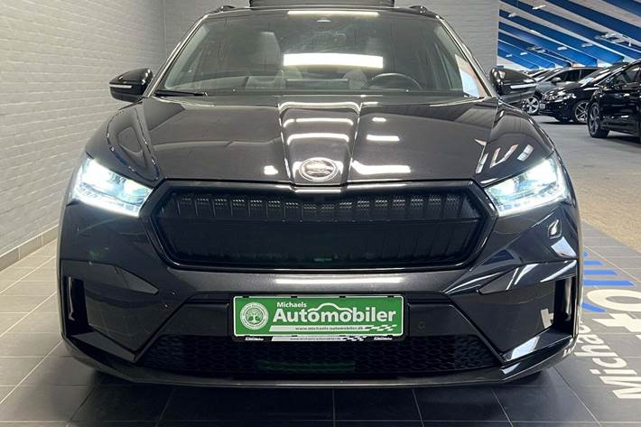 Sort Skoda Enyaq fra 2024