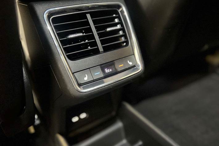 Sort Skoda Enyaq fra 2024