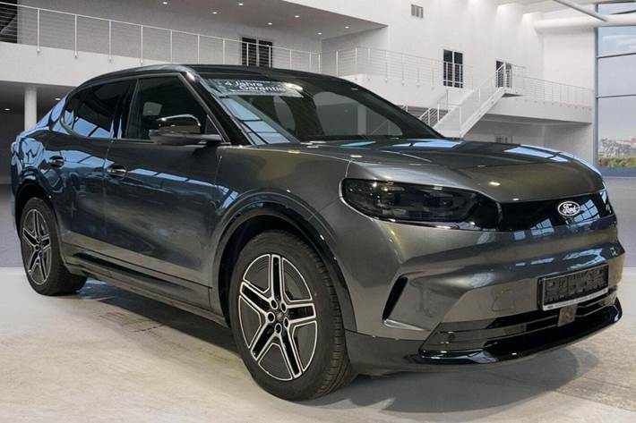 Grå Ford Capri fra 2025