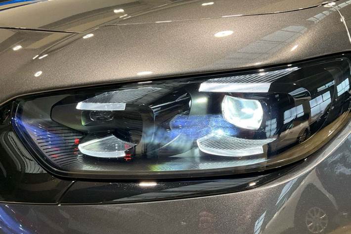 Grå Ford Capri fra 2025