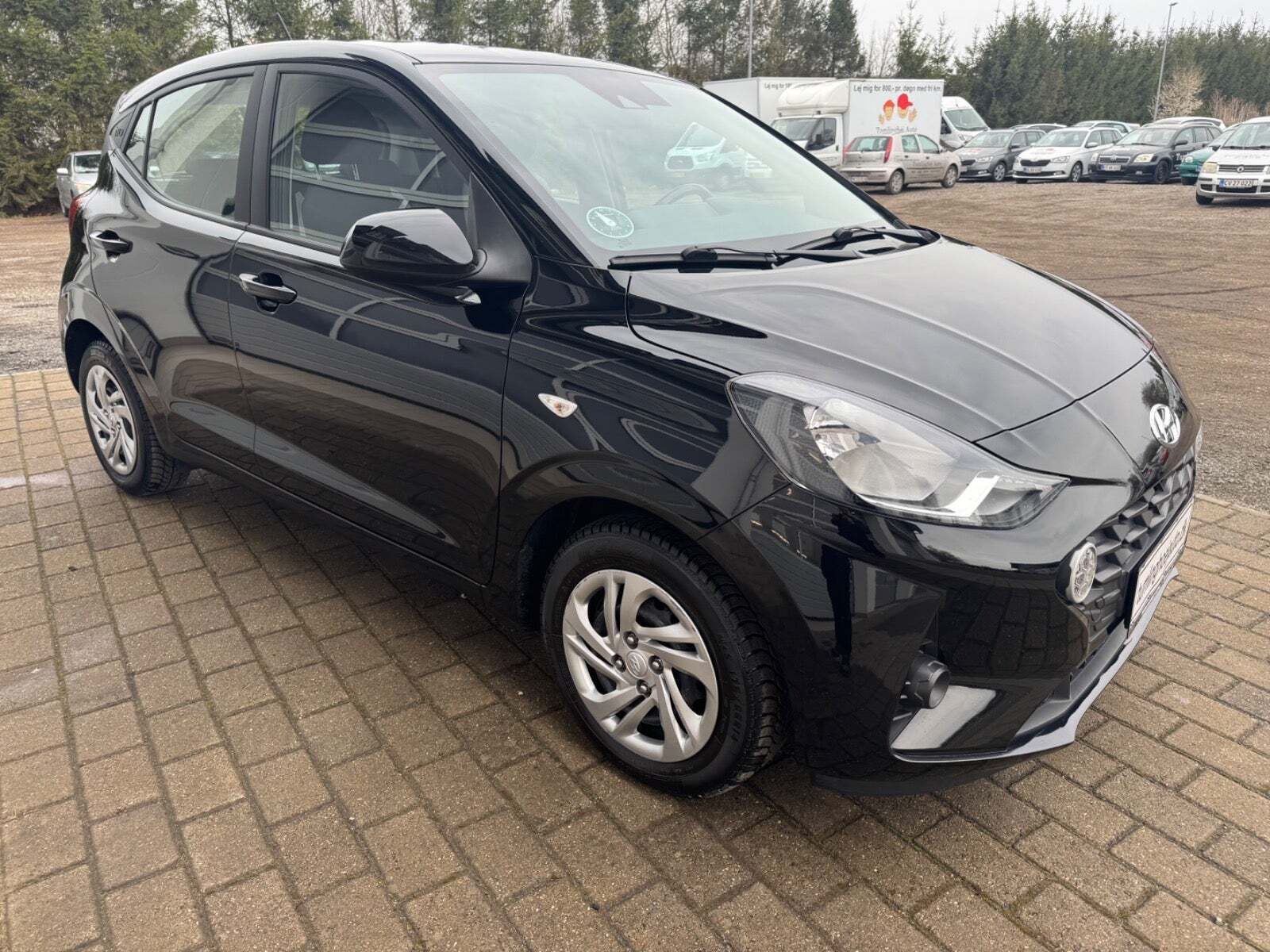 Sort Hyundai i10 fra 2021