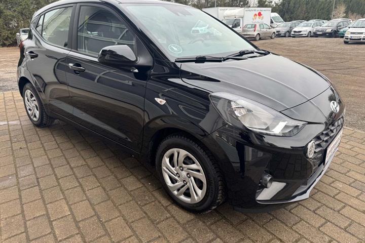 Sort Hyundai i10 fra 2021