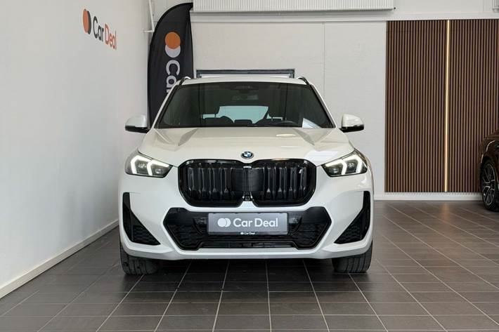 Hvid BMW iX1 fra 2023