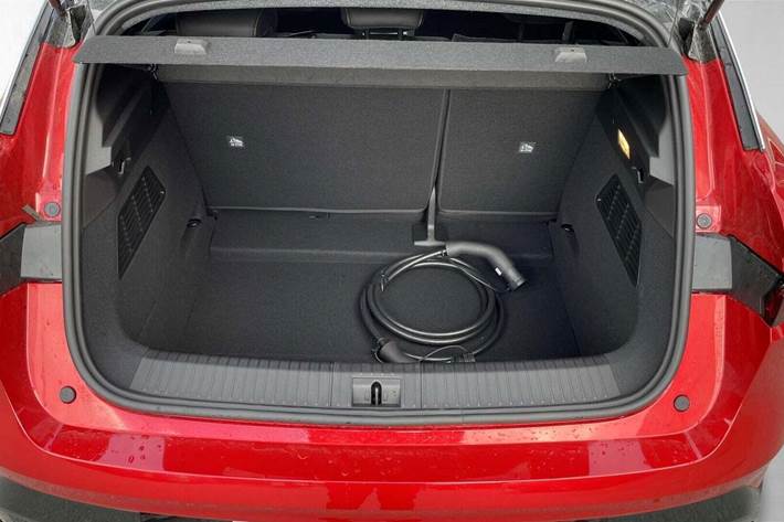 Rød Renault Megane E-Tech fra 2026