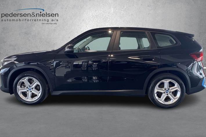 Sort BMW iX1 fra 2023