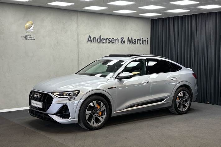 Sølv Audi e-tron fra 2022