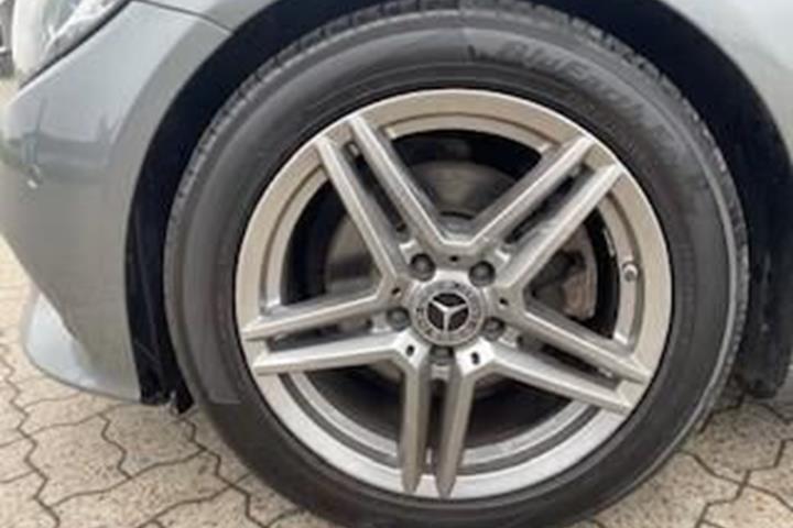 Sort Mercedes C220 d fra 2018