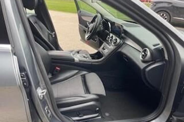 Sort Mercedes C220 d fra 2018