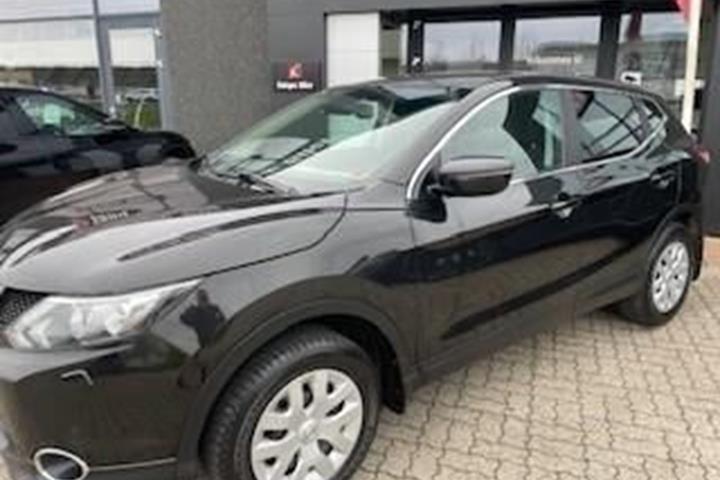 Sort Nissan Qashqai fra 2015