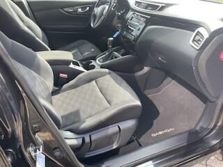 Sort Nissan Qashqai fra 2015