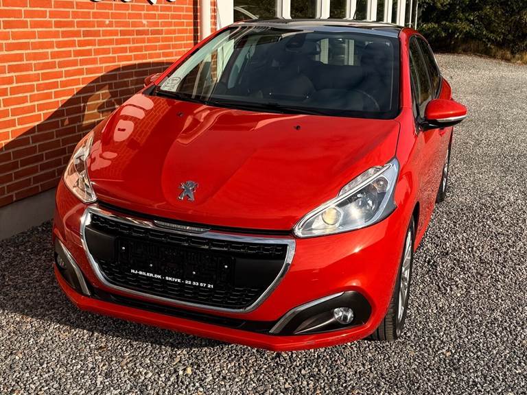 Peugeot 208 1,2 PureTech Privé 82HK 5d