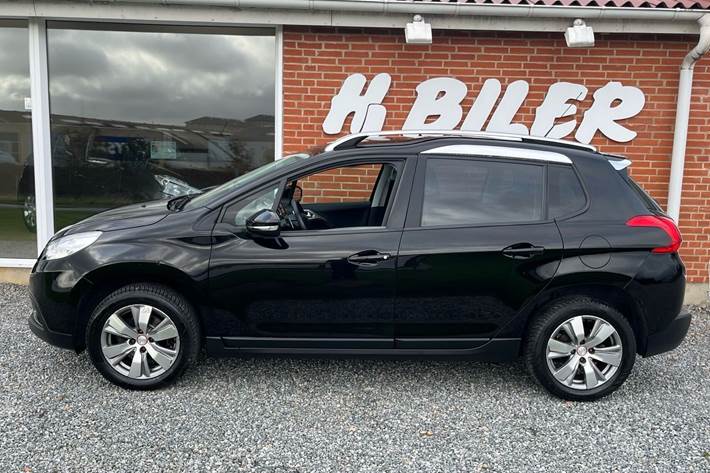 Sort Peugeot 2008 fra 2015