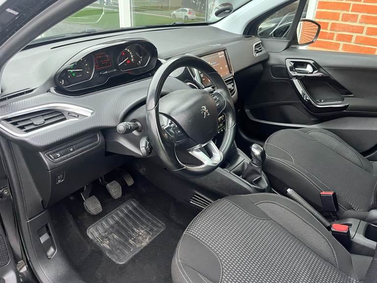 Peugeot 208 1,5 BlueHDi Prestige 100HK 5d