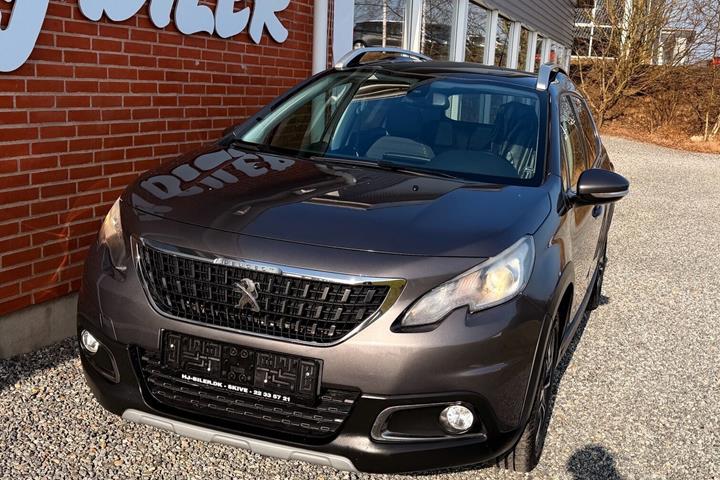 Sort Peugeot 2008 fra 2017 set udefra