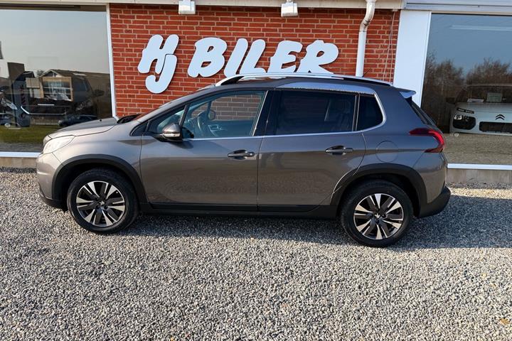 Sort Peugeot 2008 fra 2017