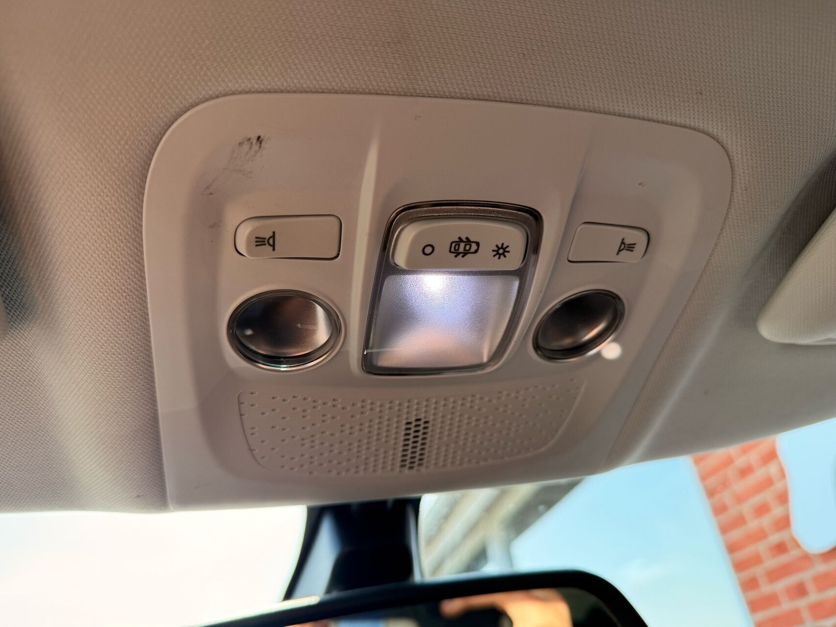 Sort Peugeot 2008 fra 2017