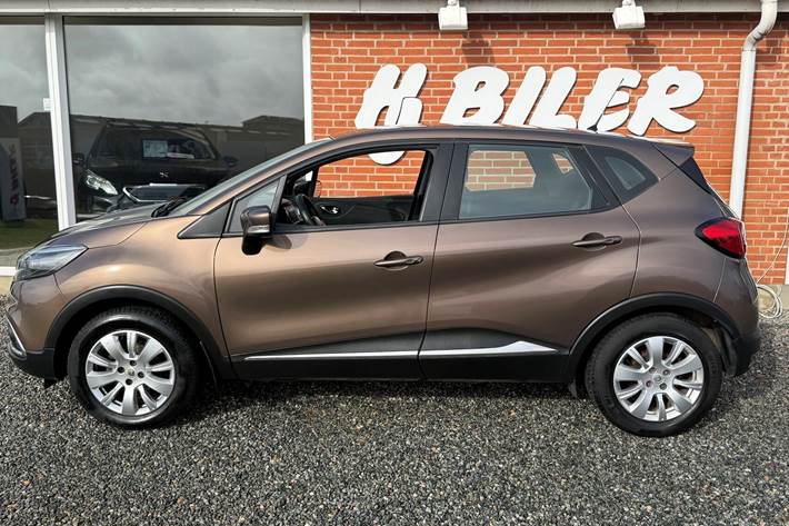 Brun Renault Captur fra 2015