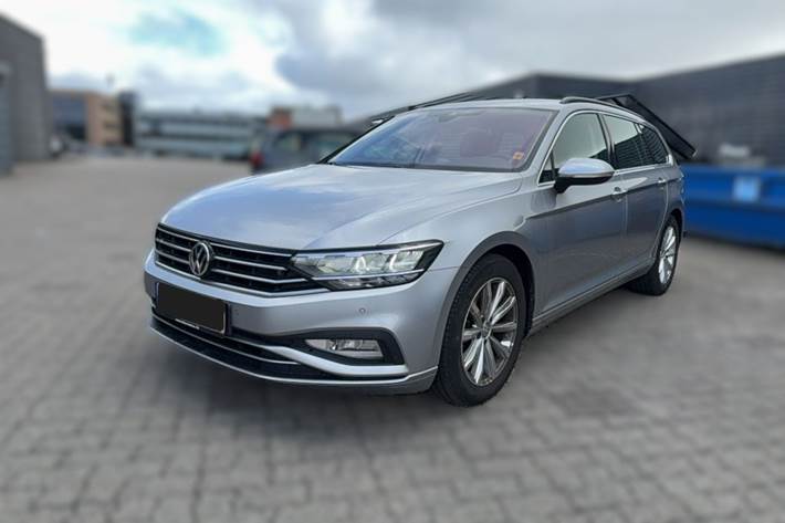 Sølv VW Passat fra 2020