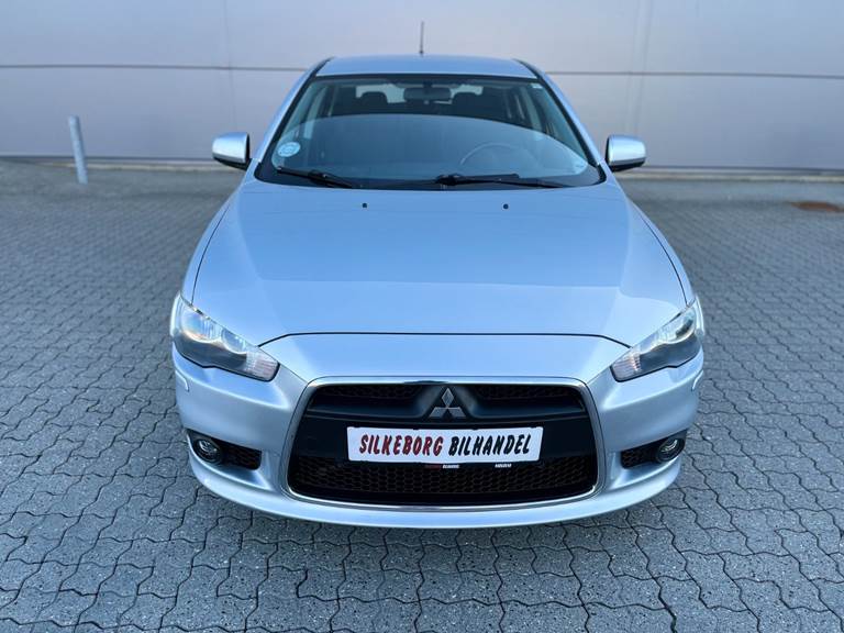 Mitsubishi Lancer 1,8 Instyle SportBack