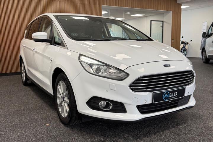 Hvid Ford S-MAX fra 2018