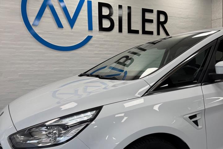 Hvid Ford S-MAX fra 2018