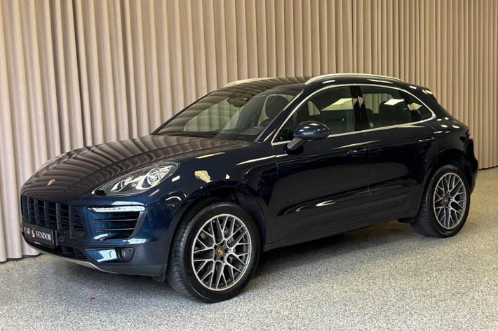 Blå Porsche Macan S fra 2018 set udefra