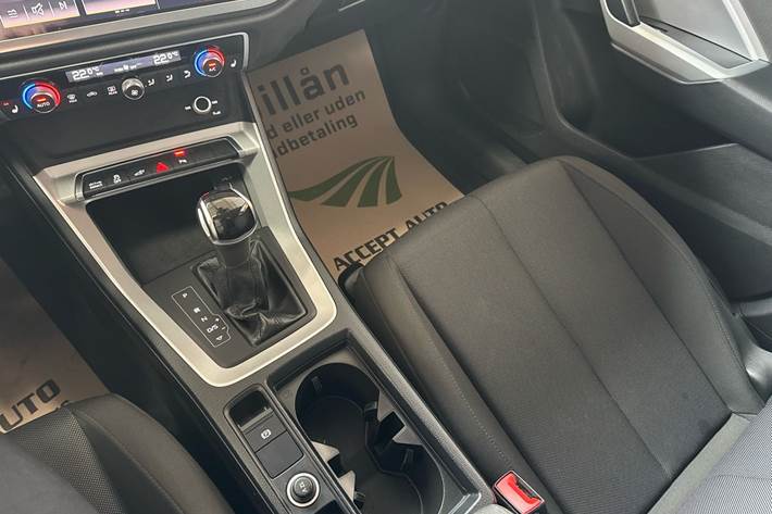 Hvid Audi Q3 fra 2021