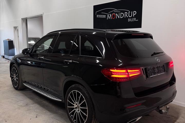 Sort Mercedes GLC350 d fra 2018