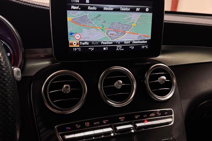Sort Mercedes GLC350 d fra 2018