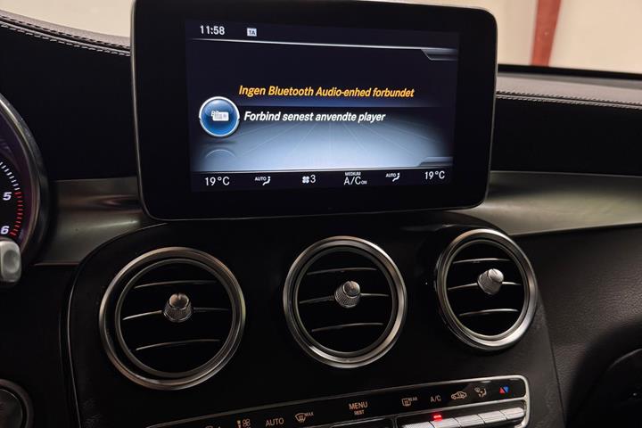 Sort Mercedes GLC350 d fra 2018