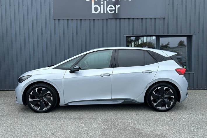 Sølv Cupra Born fra 2023