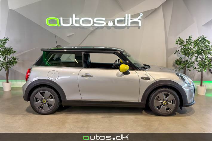 Sølv Mini Cooper SE fra 2024
