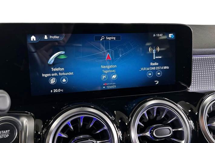 Sort Mercedes EQB300 fra 2022