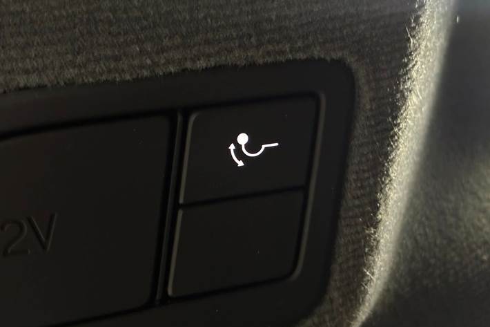 Sort Lotus Eletre fra 2023