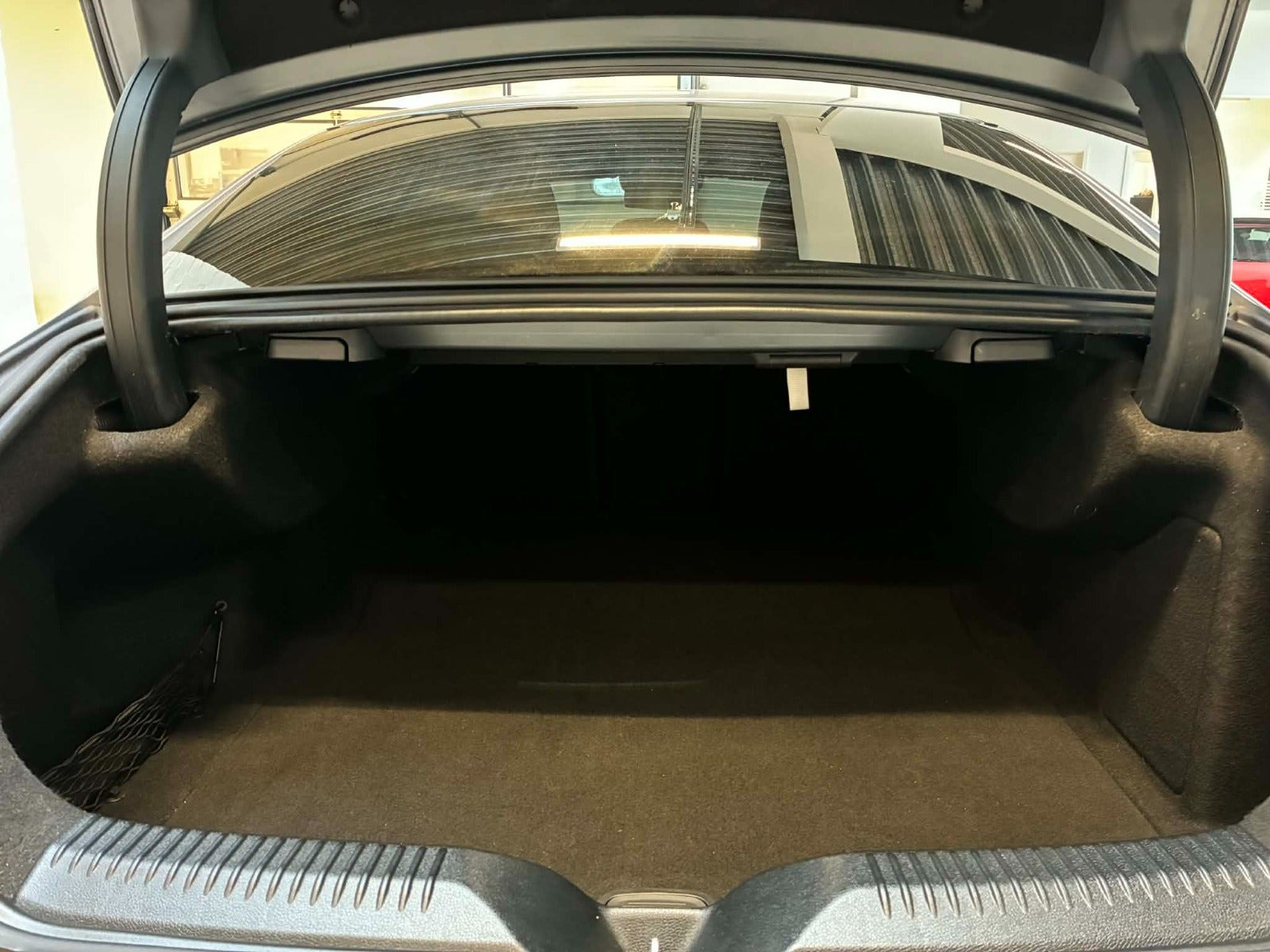 Grå Mercedes CLS53 fra 2019 set indefra