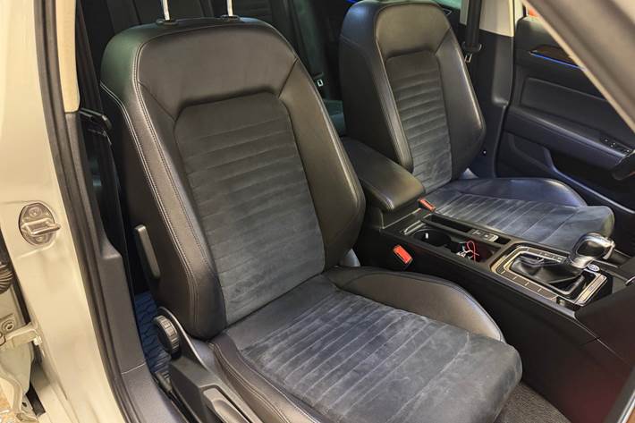 Hvid VW Passat fra 2016