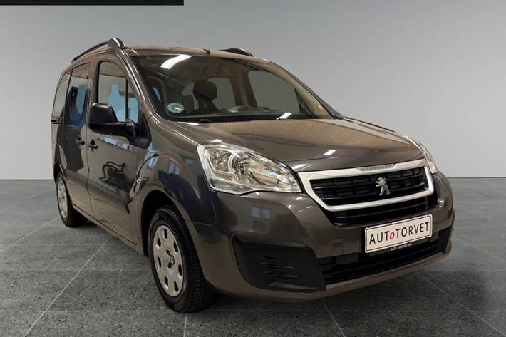 Grå Peugeot Partner Tepee fra 2017