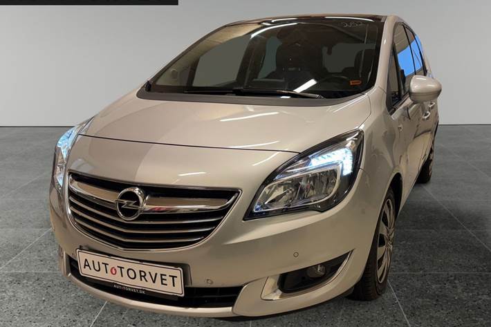 Sølv Opel Meriva fra 2016