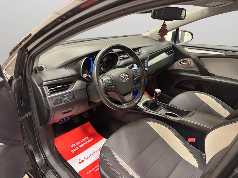 Toyota Avensis 1,8 VVT-i T1 Touring Sports