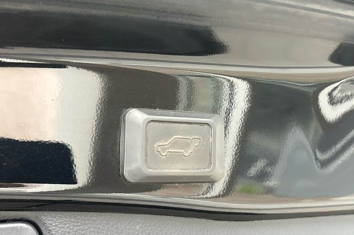 Sort Toyota RAV4 fra 2021