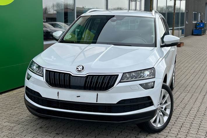 Hvid Skoda Karoq fra 2018