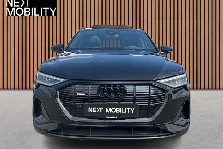 Sort Audi e-tron fra 2022