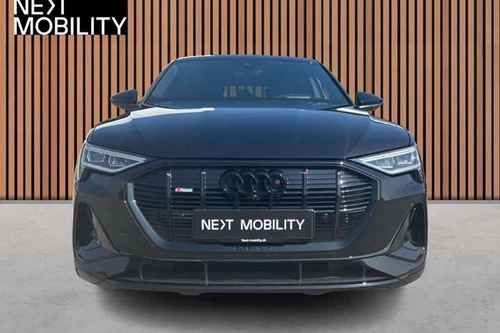 Sort Audi e-tron fra 2022