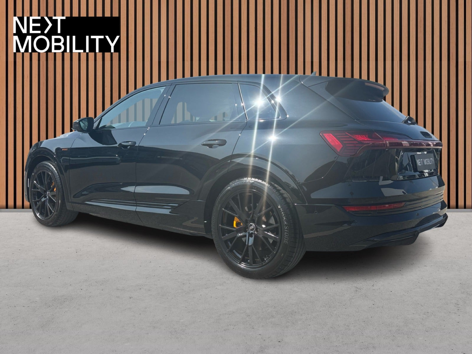 Sort Audi e-tron fra 2022