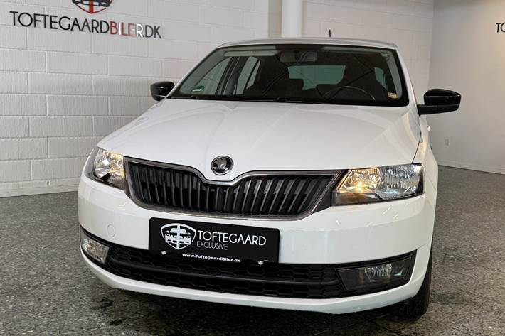 Hvid Skoda Rapid fra 2015