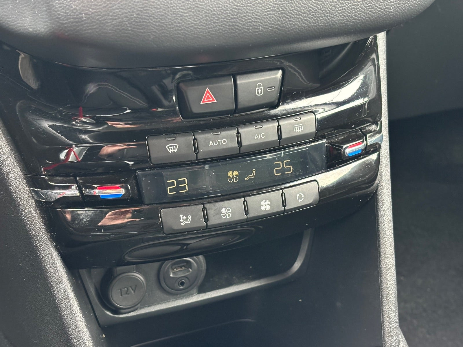 undefined Peugeot 208 fra 2019